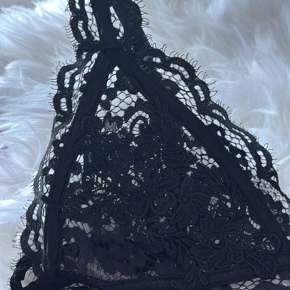 Victoria Secret Lingerie - Picture 3 of 11